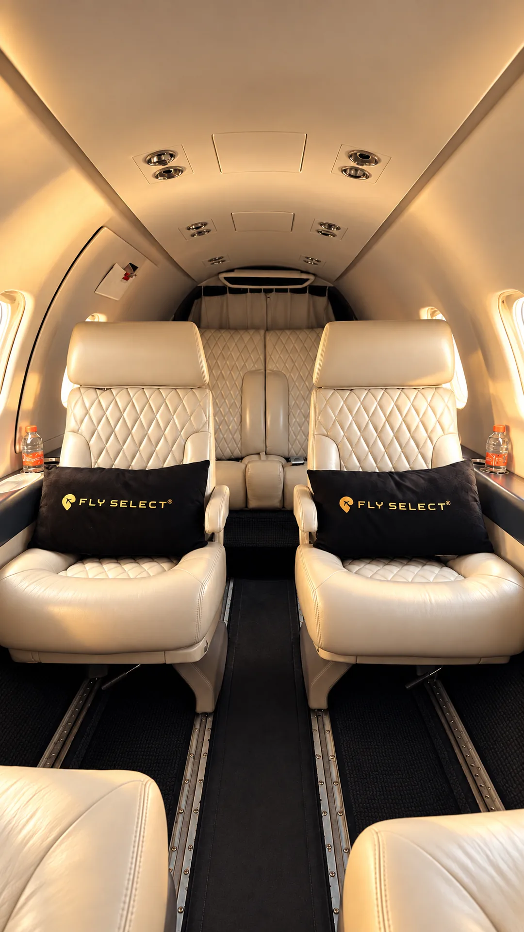 Cabina crema dorada de Fly Select
